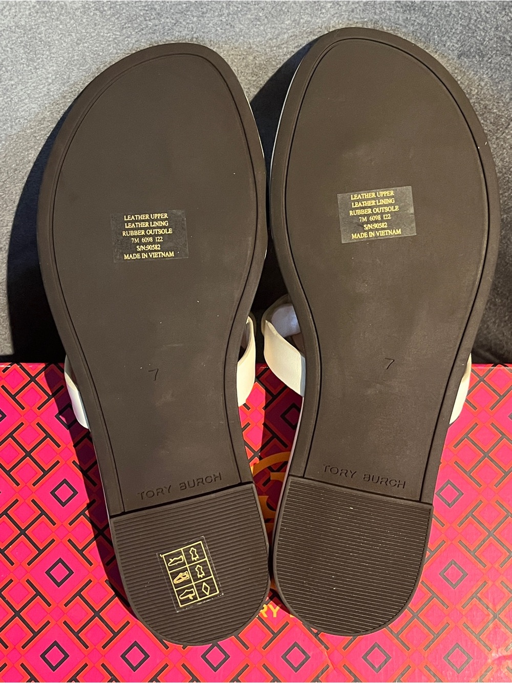 Tory Burch Women’s Miller Sandals New Ivory Size 7 US Leather - Picture 13 of 15